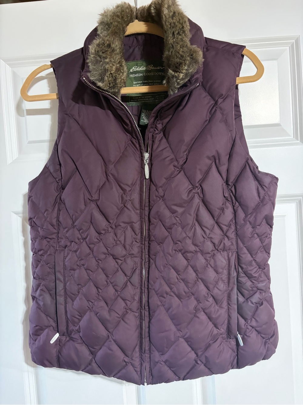 Eddie Bauer Purple Plum Faux Fur Collar Quilted Goose Down Vest Sz Medium